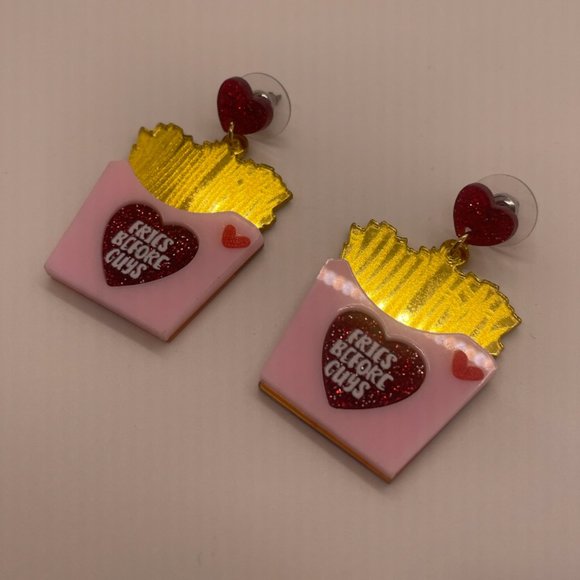 ⭐❤️ FREE Fries French Boys Guys Food Snack Boho Hipster Artsy Drop Hip Earrings - Picture 3 of 7